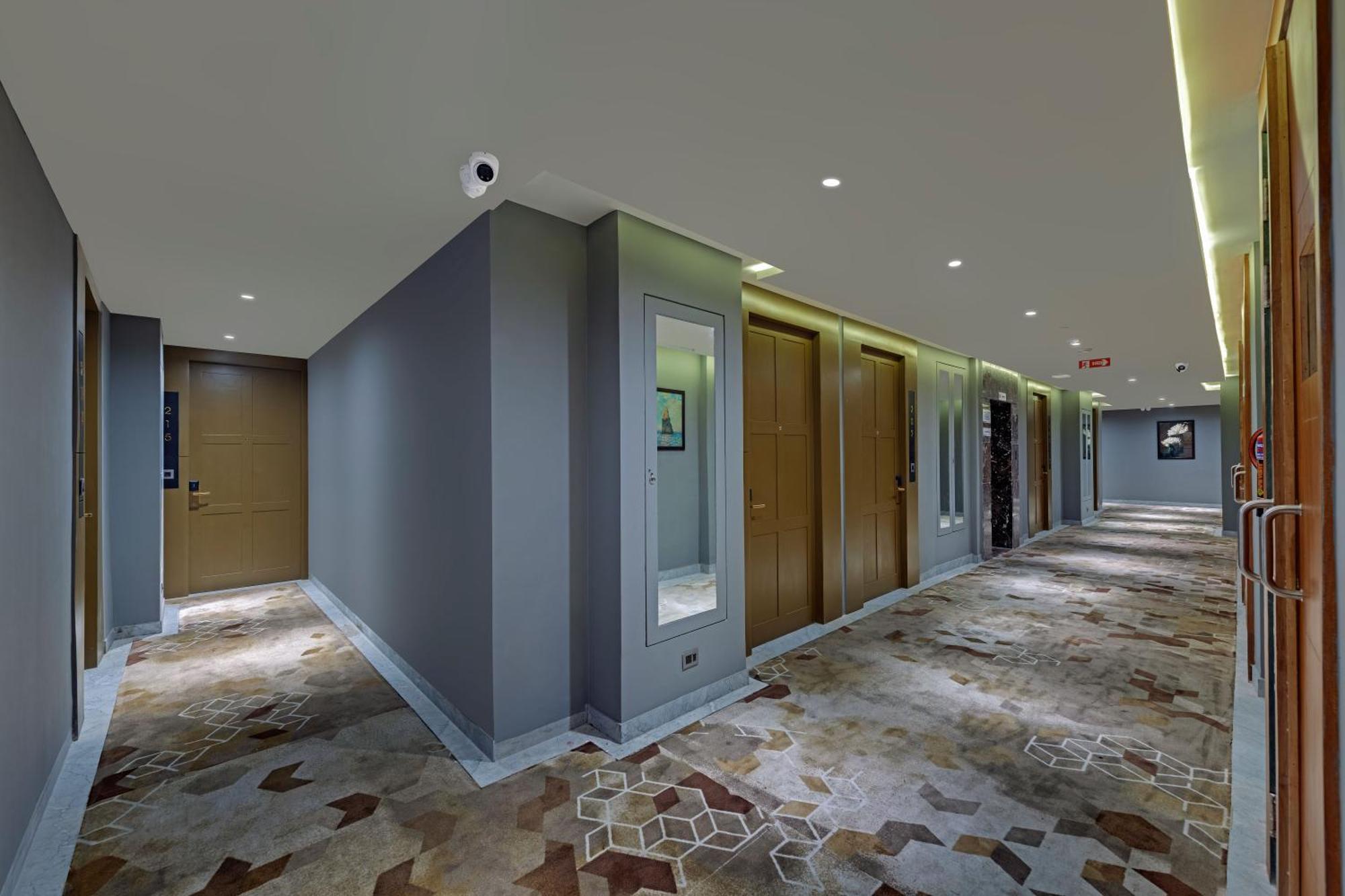 Hotel Click Collection Grand Gateway 4*